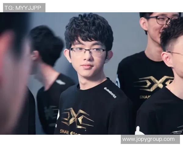 张磊的英雄联盟旅程:从青涩少年到电竞传奇的深度对话 张磊的英雄联盟旅程:从青涩少年到电竞传奇的深度对话