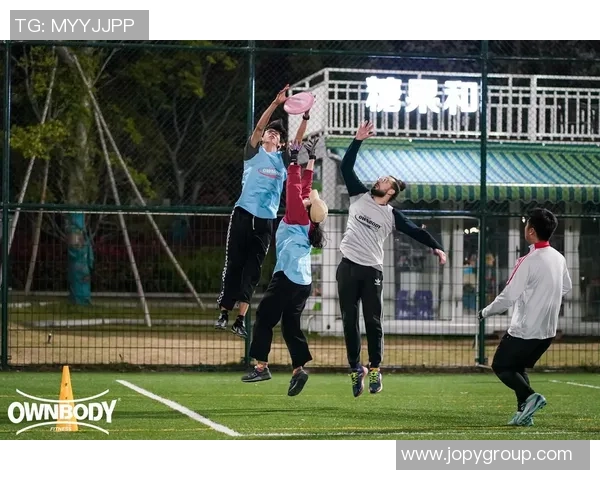 深入分析杭州飞盘队包夹战术的优势与应用策略