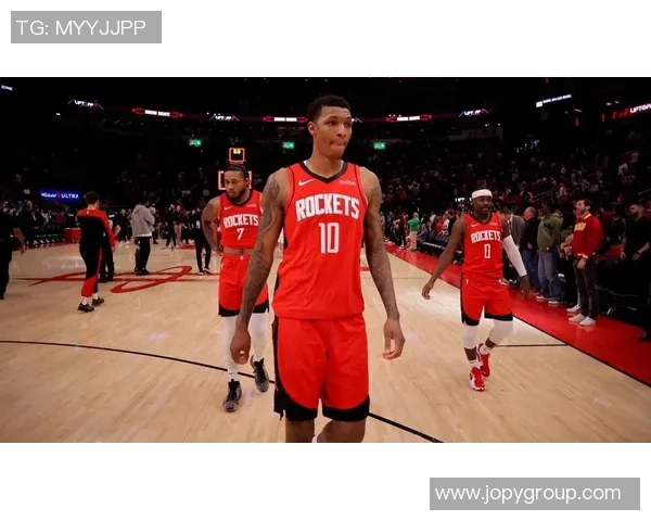 小贾巴里史密斯展现篮球天赋引领球队迈向辉煌未来